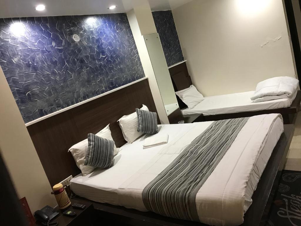 Adb Rooms Udhav Palace Nuova Delhi Esterno foto