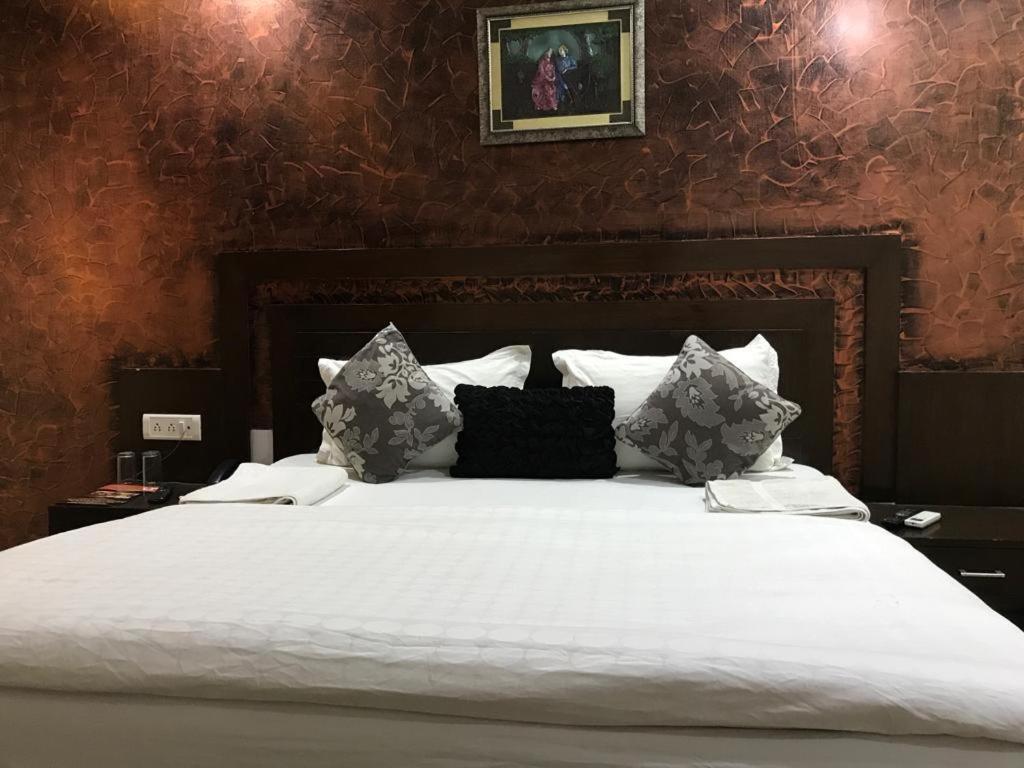 Adb Rooms Udhav Palace Nuova Delhi Esterno foto