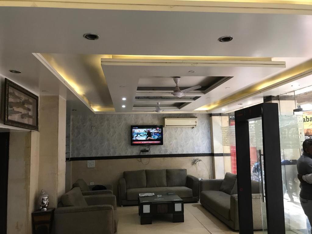 Adb Rooms Udhav Palace Nuova Delhi Esterno foto